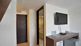 Hotel Aqua Vibes-Deluxe-Room-4