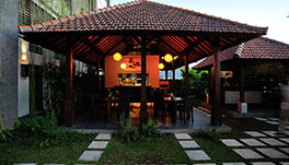 Hotel Aqua Vibes-Dining-Area-1