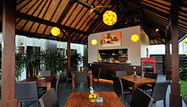 Hotel Aqua Vibes-Dining-Area-2